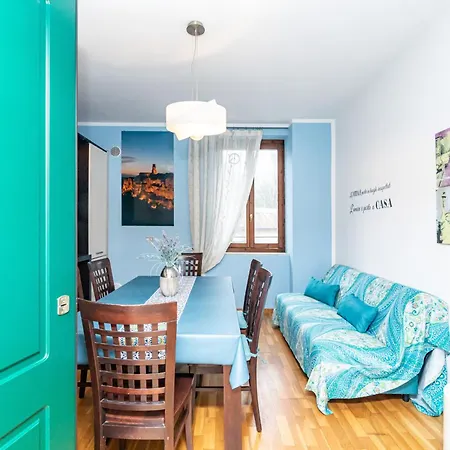 Into The Blu With Private Parking! Apartment